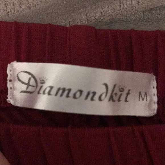 Red Capri leggings - Picture 2 of 4